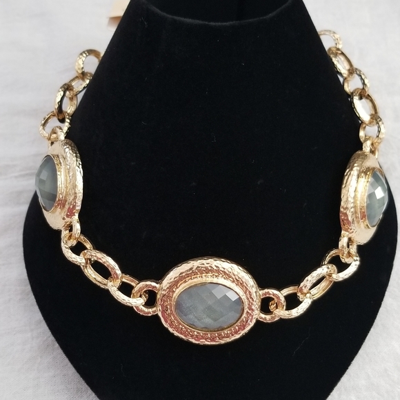 💥Necklace and earrings set - Picture 2 of 4